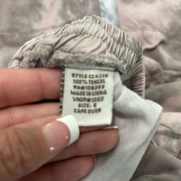 Beyond the Sea Collective Women’s  Pink Tie Dye Jogger Pants Sz S Used  38 - Picture 3 of 10